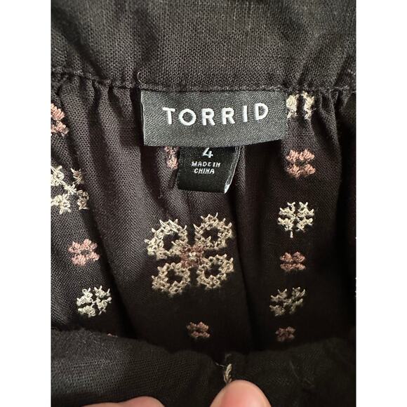 Torrid 4X Boho Black Embroidered Peasant Blouse | Rayon Linen Blend Festival - Picture 9 of 13